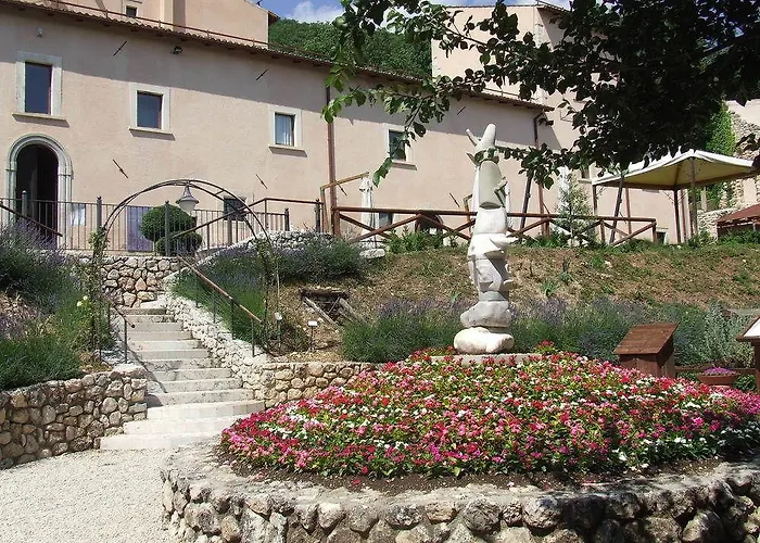 Convento Di San Colombo מלון 3*